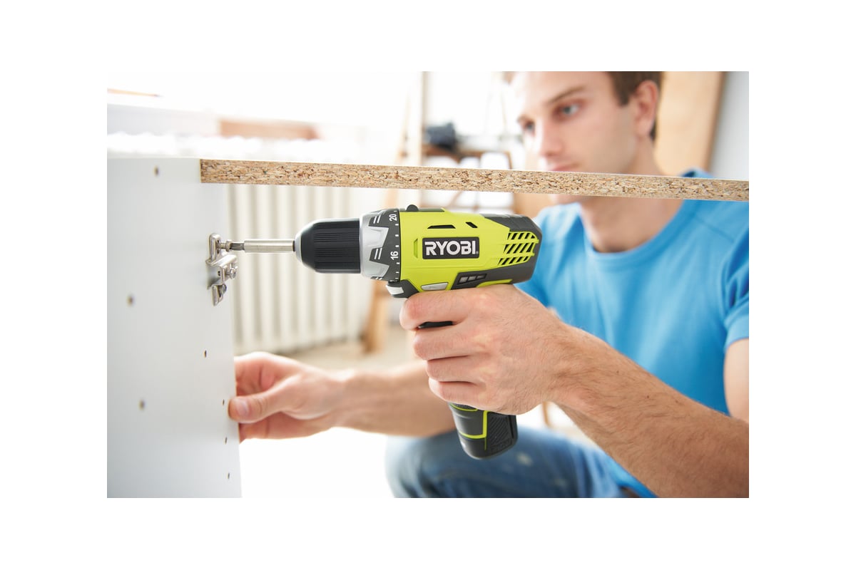 Аккумуляторная дрель-шуруповерт 12В RYOBI RCD12012L